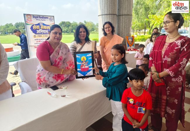 सिद्धार्थ विश्वविद्यालय में गांधी-शास्त्री जयंती पर श्रद्धांजलि व सांस्कृतिक कार्यक्रम आयोजित