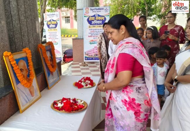 सिद्धार्थ विश्वविद्यालय में गांधी-शास्त्री जयंती पर श्रद्धांजलि व सांस्कृतिक कार्यक्रम आयोजित