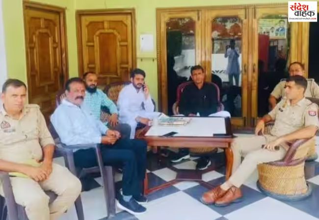 दिल्ली कूच से पहले मेरठ में 100 से अधिक नेता और पदाधिकारी हाउस अरेस्ट