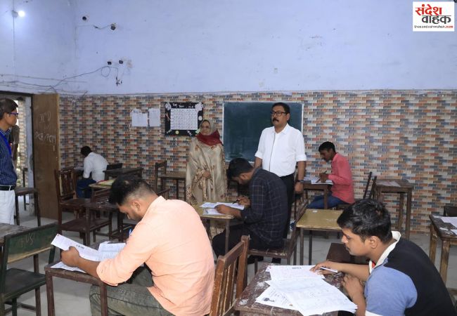 जिलाधिकारी ने पीईटी परीक्षा केन्द्रों का किया निरीक्षण
