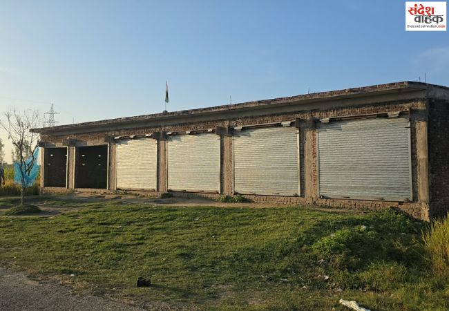 मदरसा के नाम पर अवैध स्कूल का भंडाफोड़, अधिकारियों की फाइलों तक सिमटी कार्रवाई