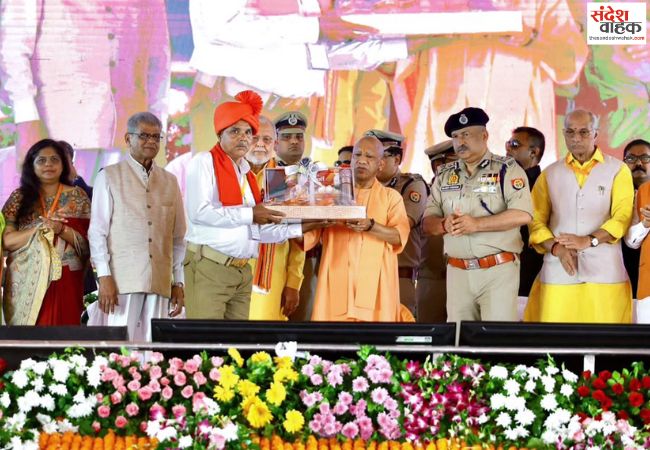 2017 से पहले जो रहनुमा थे वही चोर भी थे: सीएम योगी