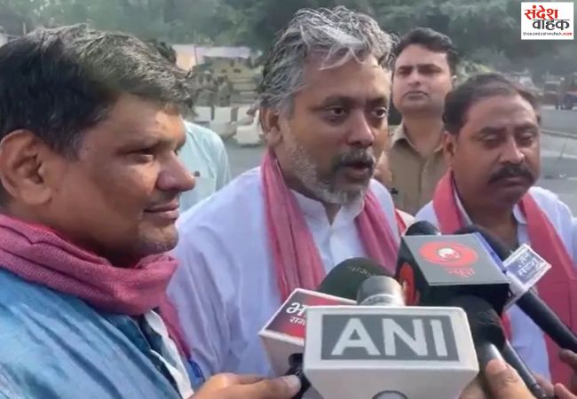 आगरा शिक्षक निर्वाचन क्षेत्र से सपा उम्मीदवार आकाश अग्रवाल की जीत