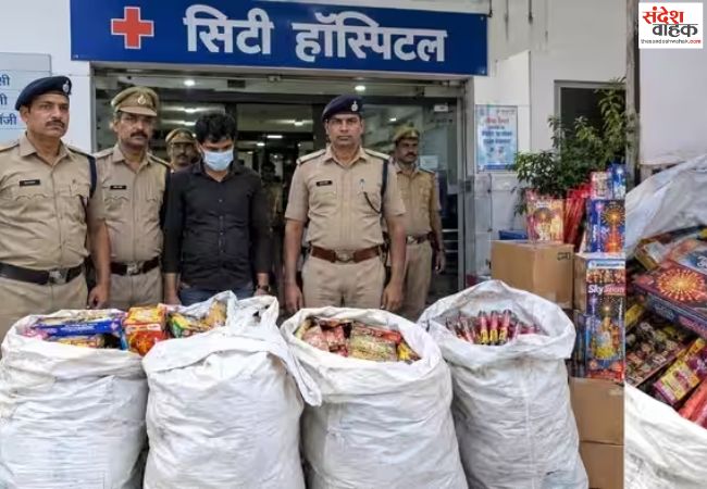 गाजियाबाद के अस्पताल की इमारत में चल रहा था अवैध पटाखों का खेल