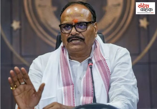 भदोही में अस्पताल गेट पर प्रसव मामले में डिप्टी सीएम सख्त, CMS समेत पांच पर कार्रवाई