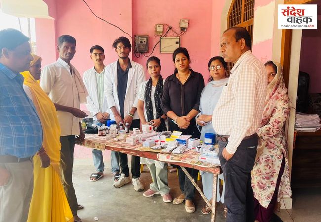 लखनऊ के मलिहाबाद में बाढ़ के बाद स्वास्थ्य विभाग अलर्ट, 131 मरीजों की जांच और मुफ्त दवाएं
