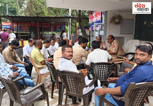फर्जी मैपिंग की फोटो ली तो तोड़ दिया मोबाइल, प्रतापगढ़ में पत्रकारों से बदसलूकी, प्रधान पुत्र पर FIR