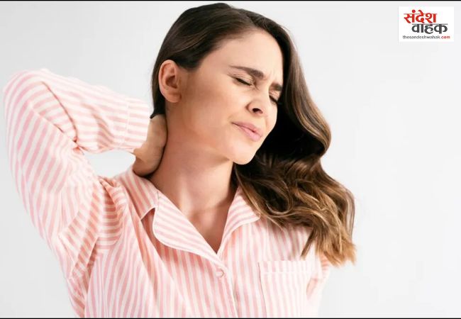 गर्दन का दर्द कंधे और हाथ तक क्यों फैलता है? इन 5 लक्षणों को न करें नजरअंदाज