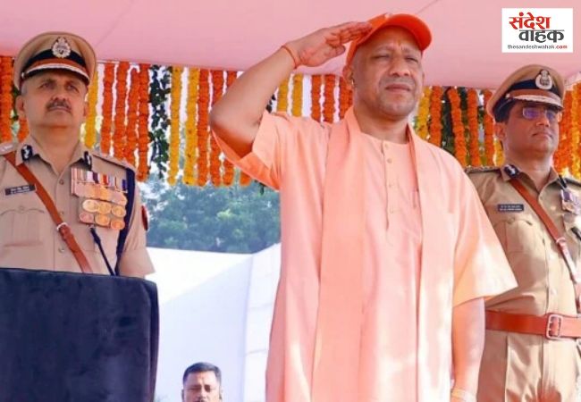 CM योगी ने बढ़ाया पुलिस वर्दी भत्ता, पेट्रोल और सिम के लिए भी अब मिलेंगे ज्यादा पैसे