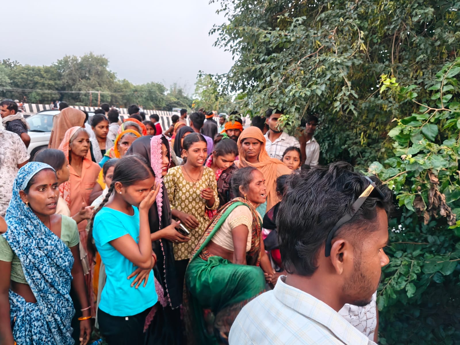 लखनऊ के मलिहाबाद में भैंस को बचाने नाले में उतरा युवक डूबा, रस्सी छूटी तो तेज बहाव में बहा