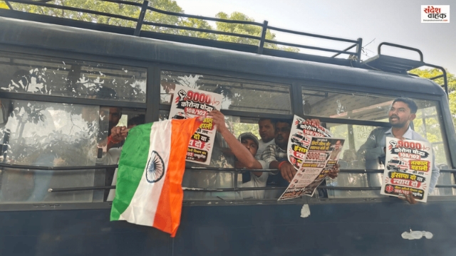 Lucknow Ambulance Drivers Protest